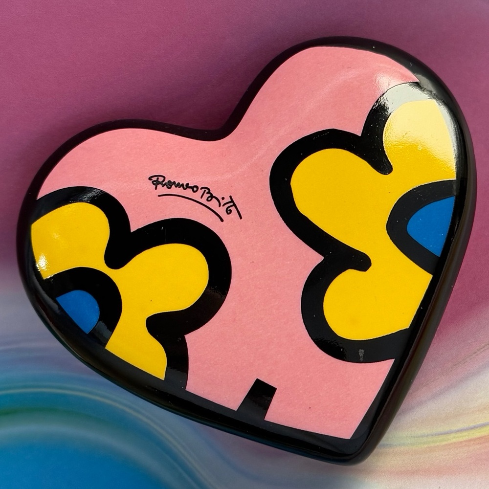 ARTISAN Colorful Painted Floral Heart Paper Weight